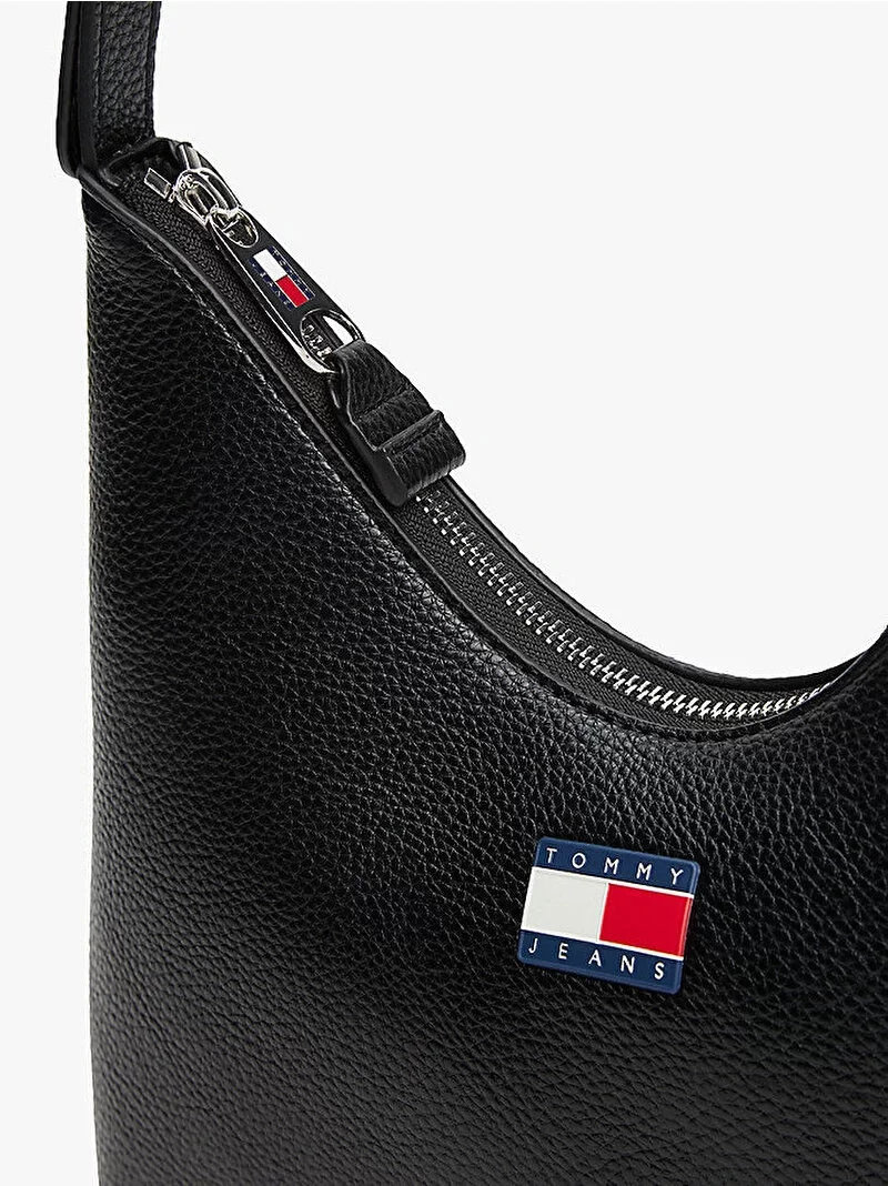 Tommy Jeans TJW MUST SHOULDER BAG Kadın Siyah Omuz Çantası AW0AW17548BDS