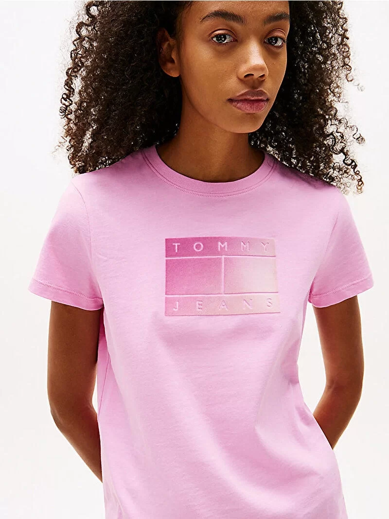 Tommy Jeans TJW REG GRADIENT FLAG SS Kadın Pembe T-shirt DW0DW20905U06