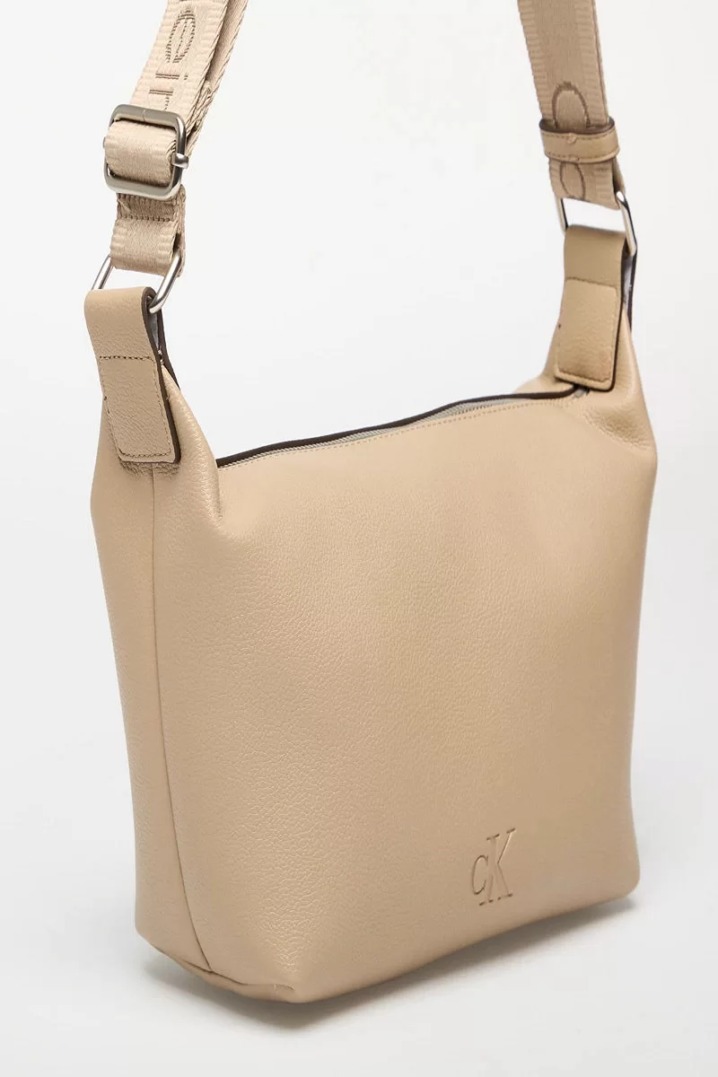 Calvin Klein Kadın Çift Fermuarlı Oyma Logo Bej Askılı Çanta