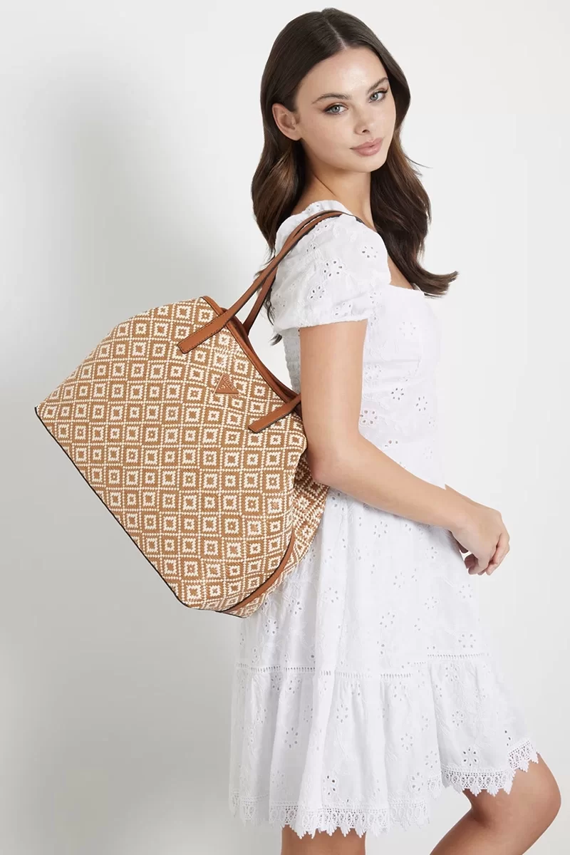 Guess VIKKY II LARGE TOTE Kadın Kahverengi Omuz Çantası HWWR9318290-COG