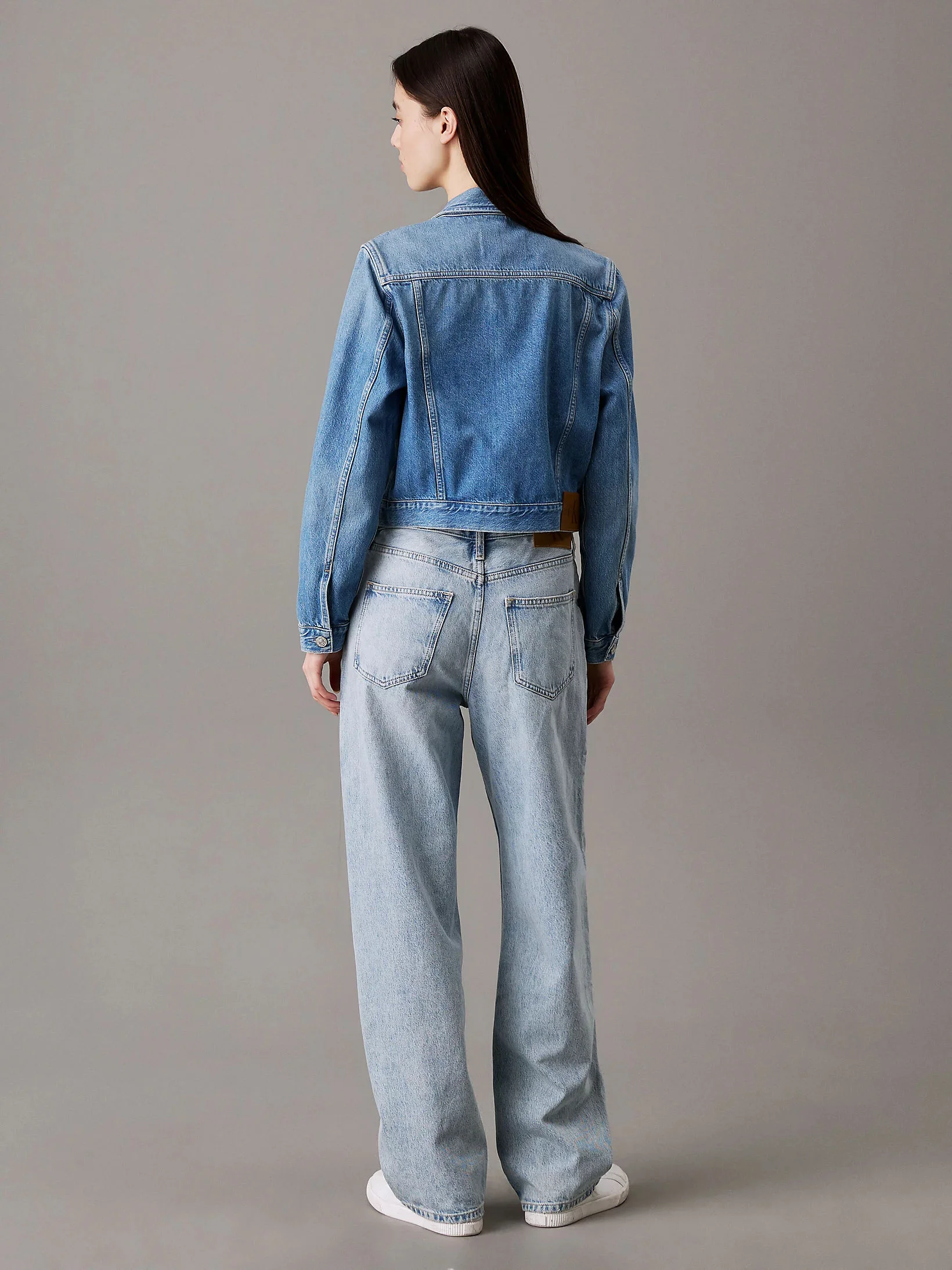 Calvin Klein CROPPED 90S DENIM TRUCKER Kadın  Ceket J20J225184-1AA