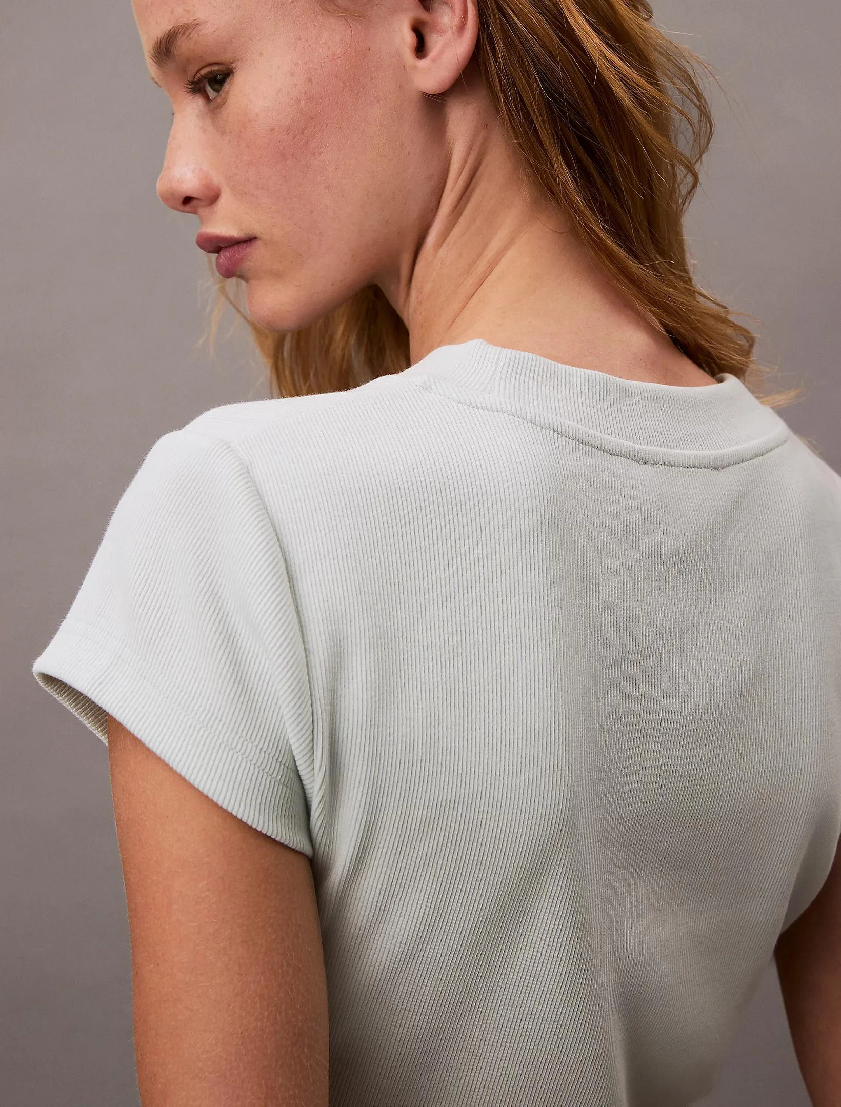 Calvin Klein A- MONOGRAM BABY TEE Kadın  T-shirt LV047AB802-D1T