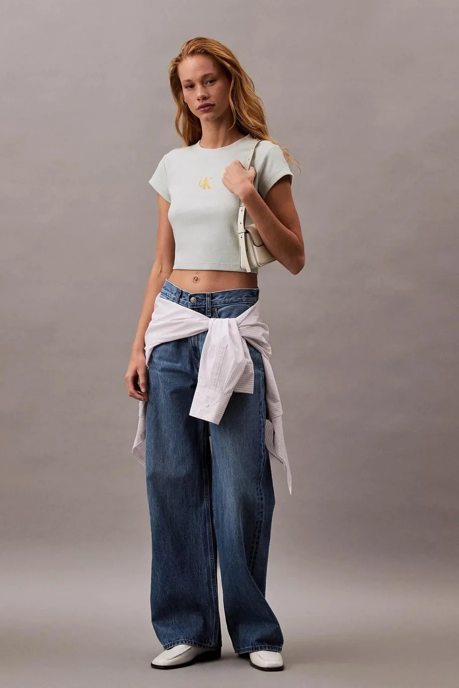 Calvin Klein A- MONOGRAM BABY TEE Kadın  T-shirt LV047AB802-D1T