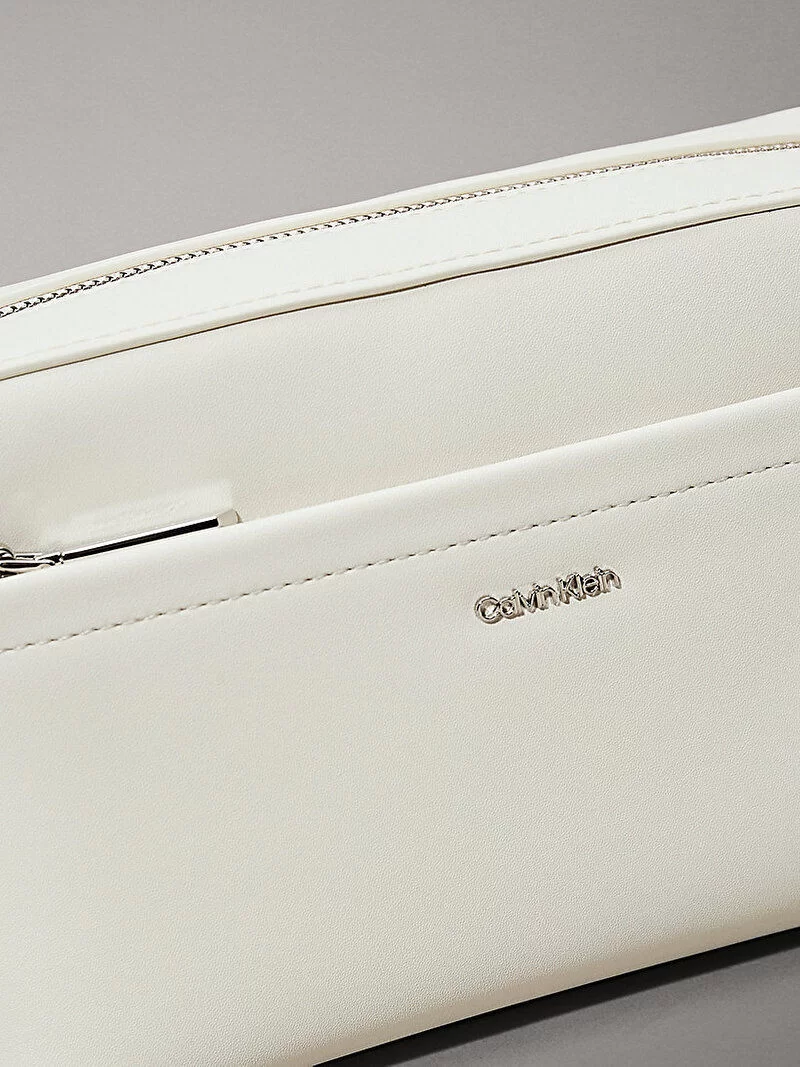 Calvin Klein CK MUST CONVERTIBLE CAMERA BAG Kadın  Çapraz Çanta K60K612901-67U