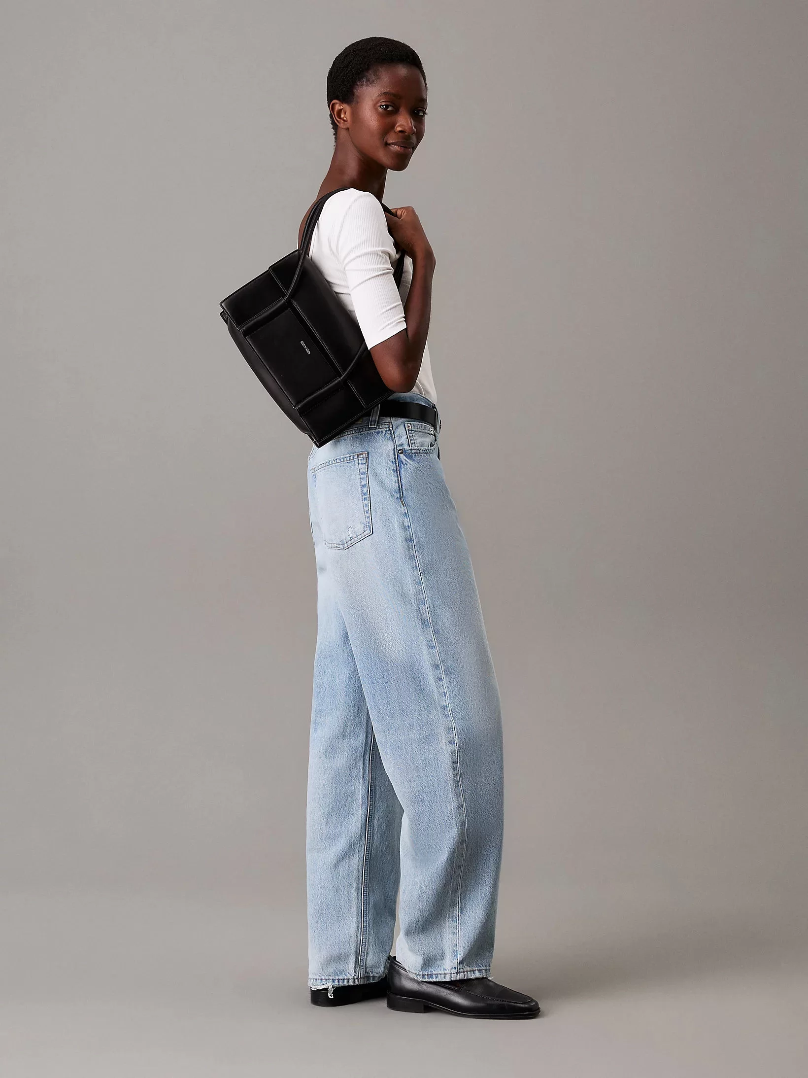 Calvin Klein CK LINN SHOULDER BAG Kadın  Omuz Çantası K60K613111-BEH