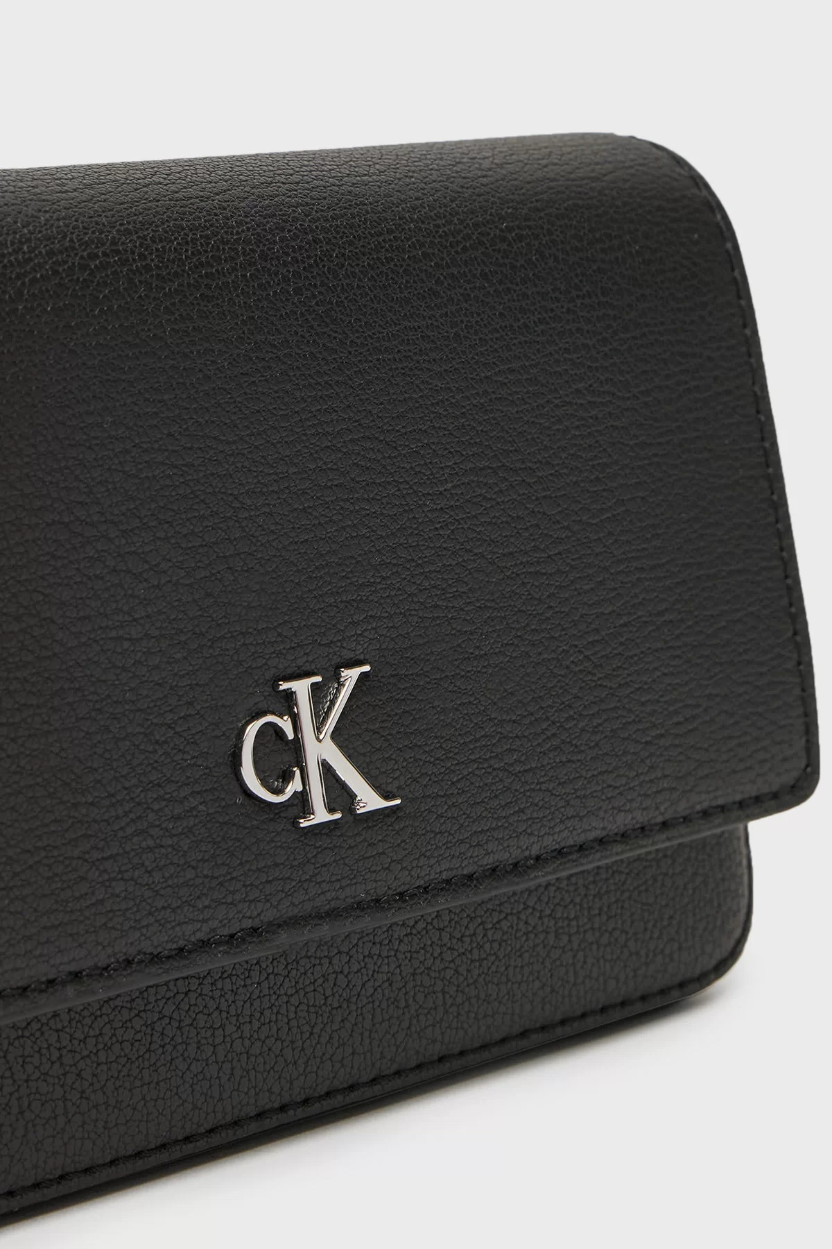 Calvin Klein MINIMAL MONOGRAM EW FLAP PH/CB19 Kadın  Cüzdan LV04K1027G-UB1
