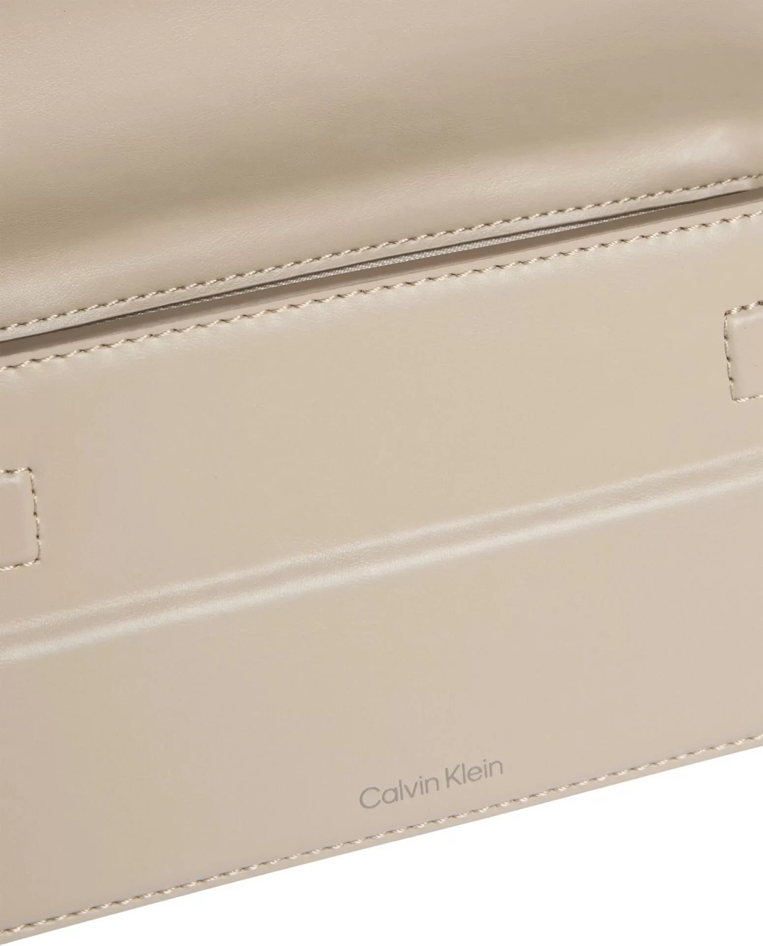 Calvin Klein BELTED SMALL SHOULDER BAG Kadın  Omuz Çantası LV04K3110G-PBF