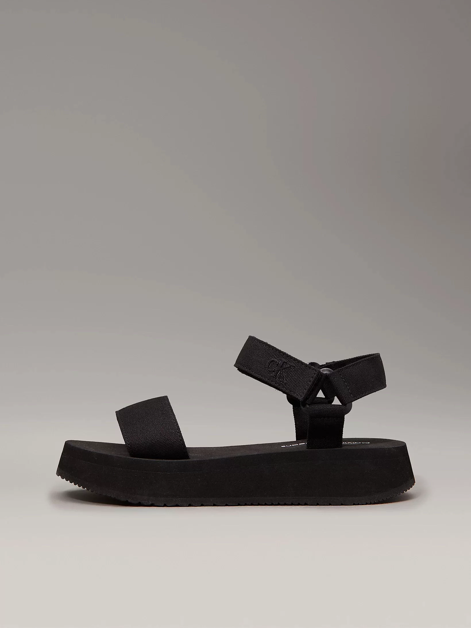 Calvin Klein  Kadın  Siyah  Tuval Platform Sandalet
