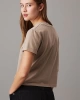 Calvin Klein Kadın Kabartmalı Logo Slim Fit Bej T-shirt