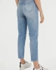 Calvin Klein Kadın Yırtık Detaylı Mom Jeans Pantolon