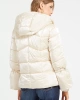 Guess Ayna Kaplama Görünümlü Şişme Mont Krem