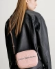 Calvin Klein Kadın Sculpted Mono Logolu Askılı Çanta