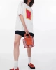 Twist Kontrast Dikişli Görsel Baskılı T-shirt