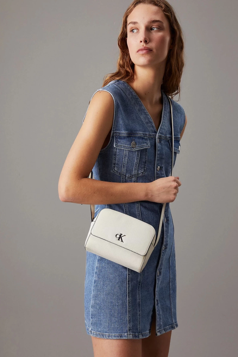 Calvin Klein Kadın Minimal Monogram Askılı Bej Çanta