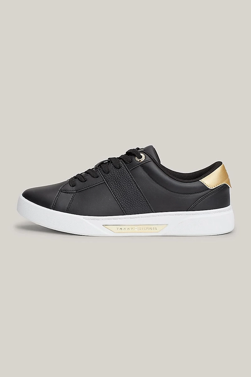 CHIC PANEL COURT SNEAKER