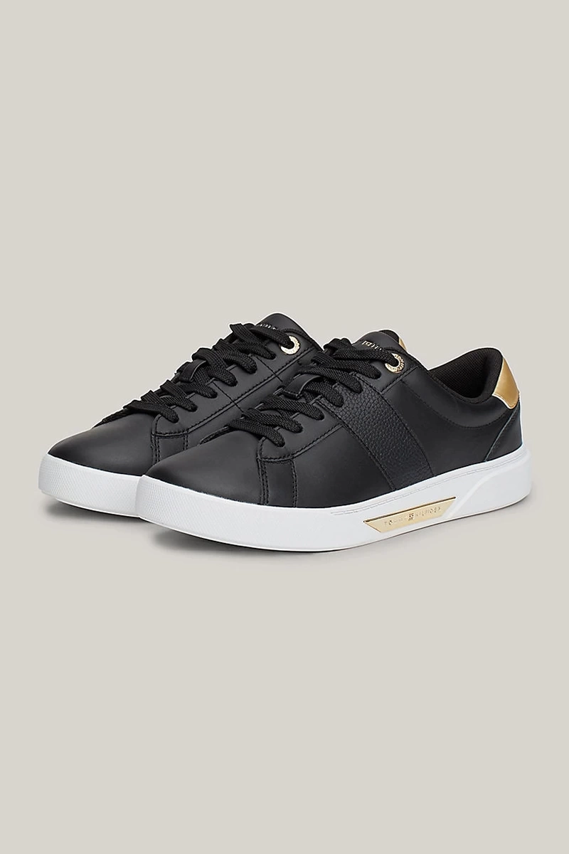 CHIC PANEL COURT SNEAKER