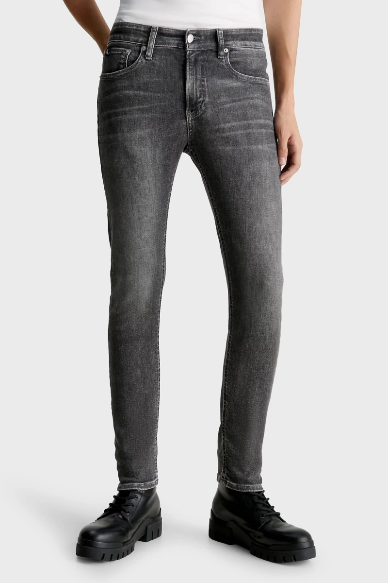 Calvin Klein  Erkek Dar Paça Slim Fit Jeans