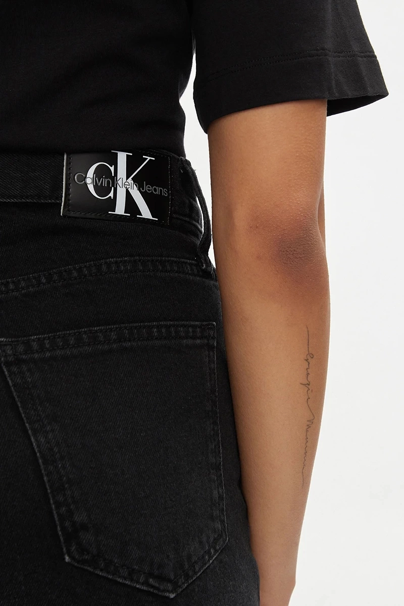 Calvin Klein Kadın  Likralı 5 Cepli Günlük Siyah Şort