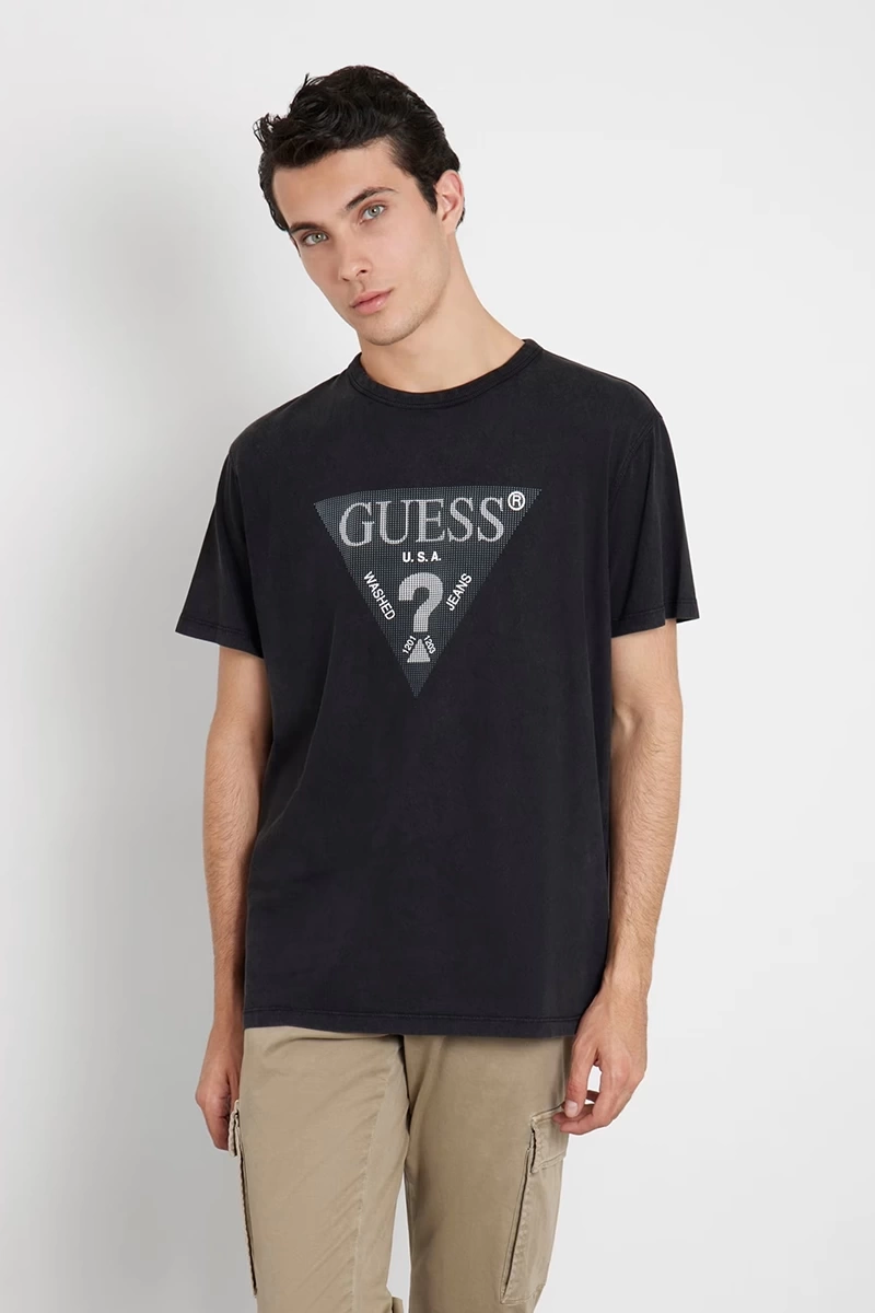 Guess Erkek  Üçgen Logolu T-Shirt