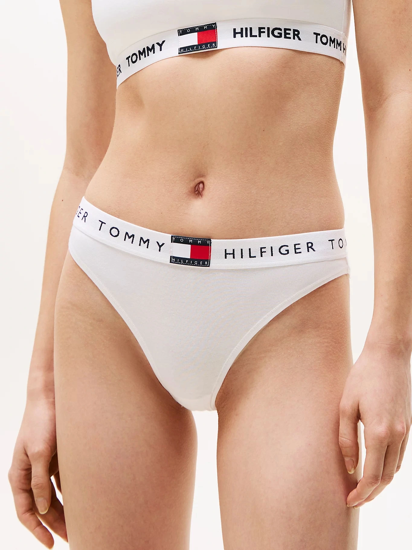 Tommy Hilfiger Kadın Beyaz Logolu Klasik Bikini Külot