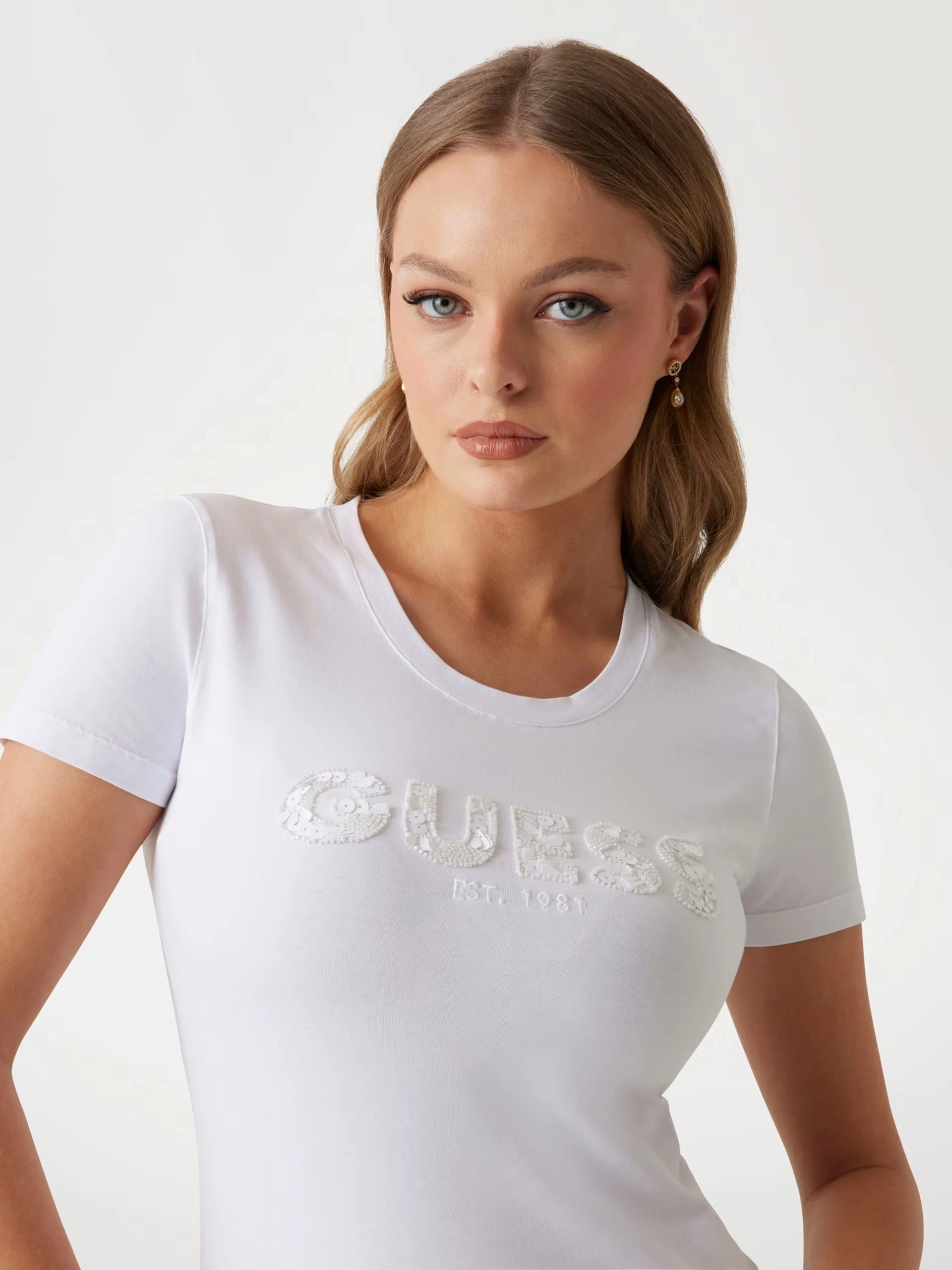 Guess Kadın  Beyaz Slim Fit Logolu T-shirt