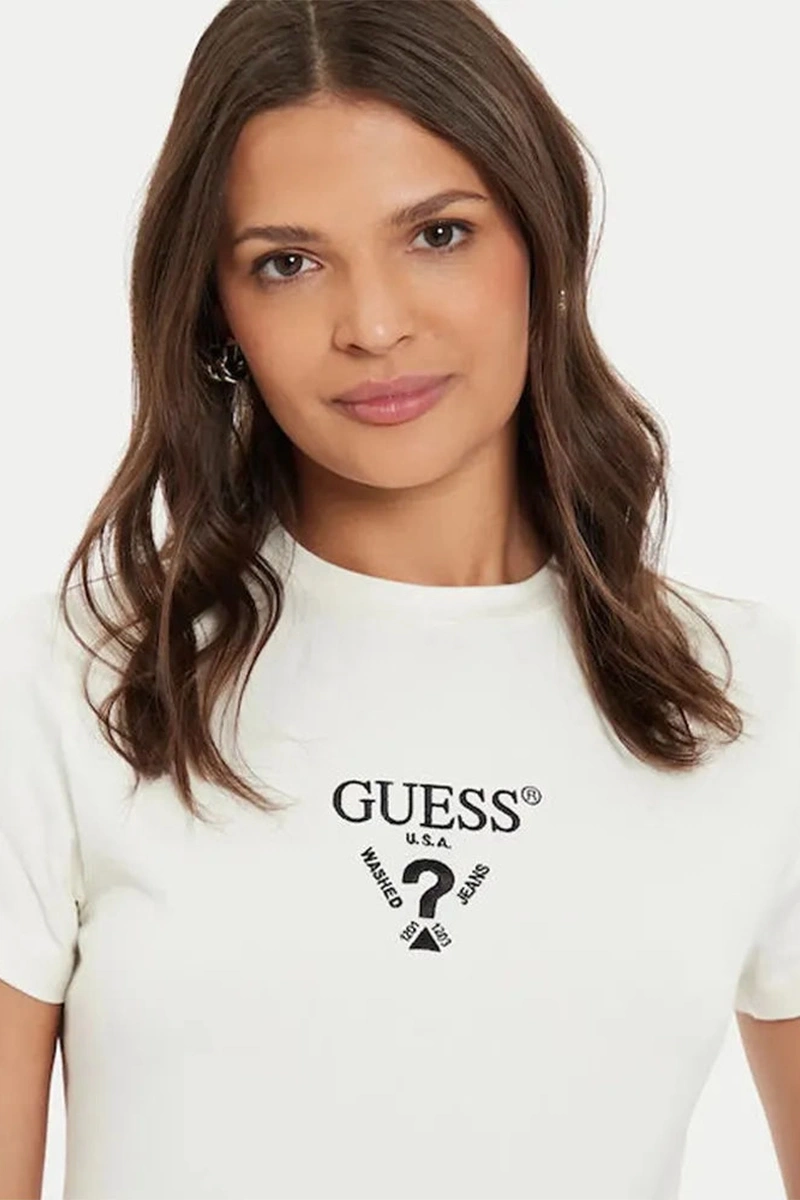 Guess Kadın Siyah Logolu Beyaz T-shirt