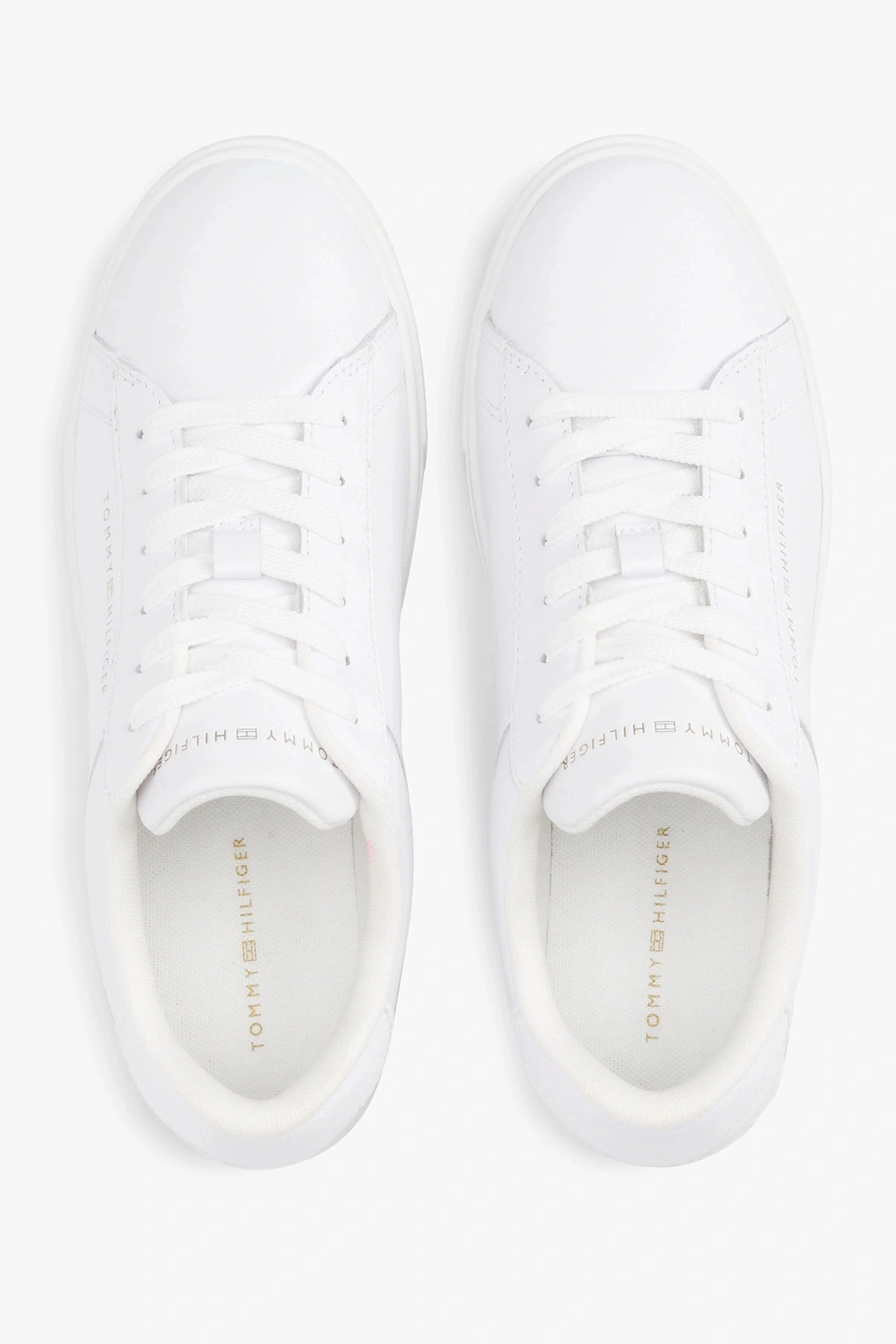 ESSENTIAL COURT SNEAKER