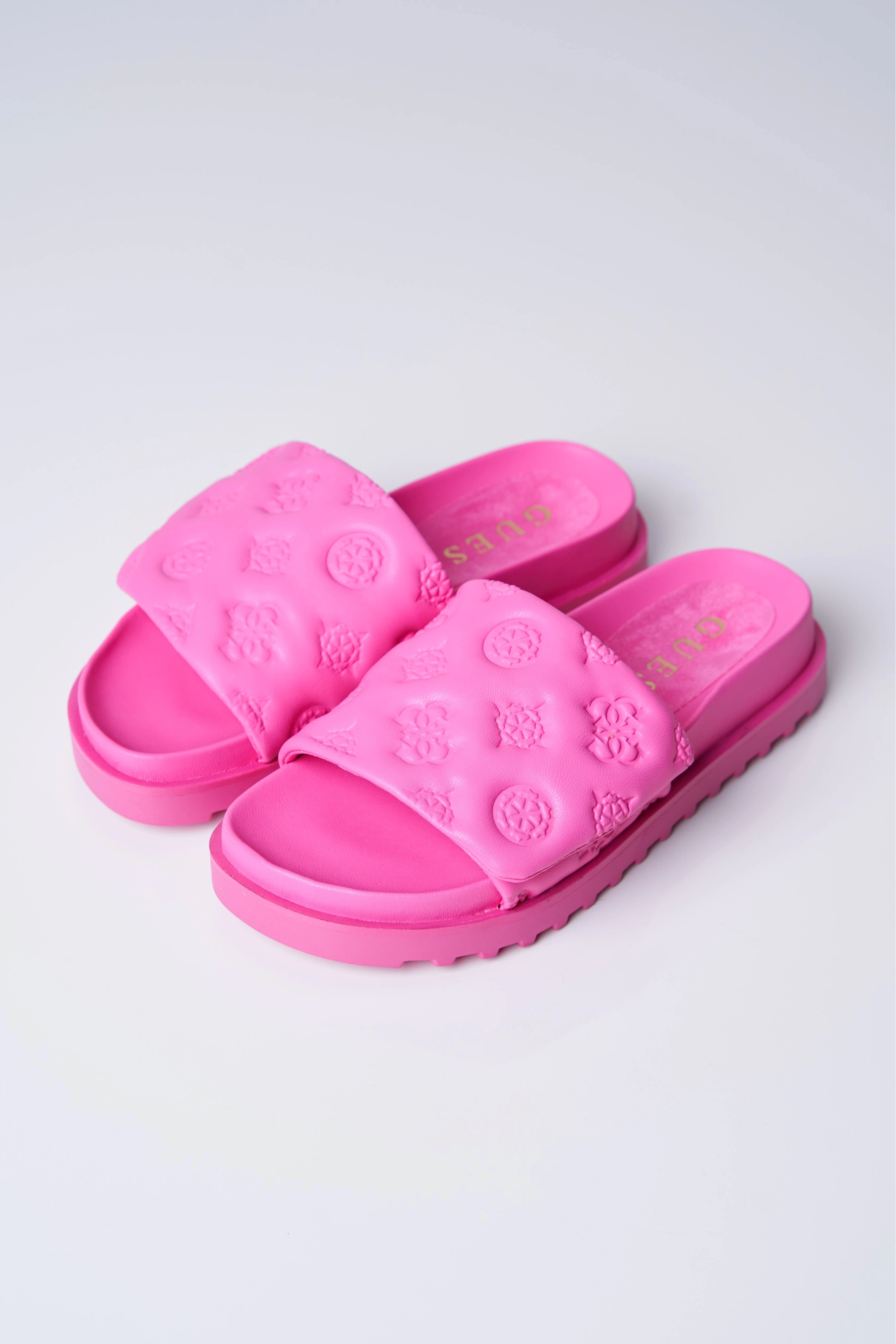 Guess Kadın Pembe Fabıo Terlik