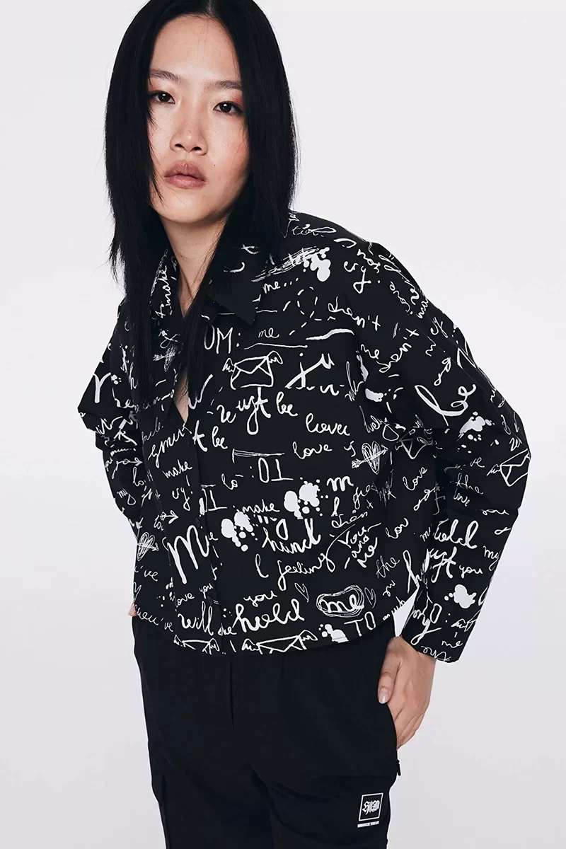 TWIST SLOGAN DESEN CROP GÖMLEK