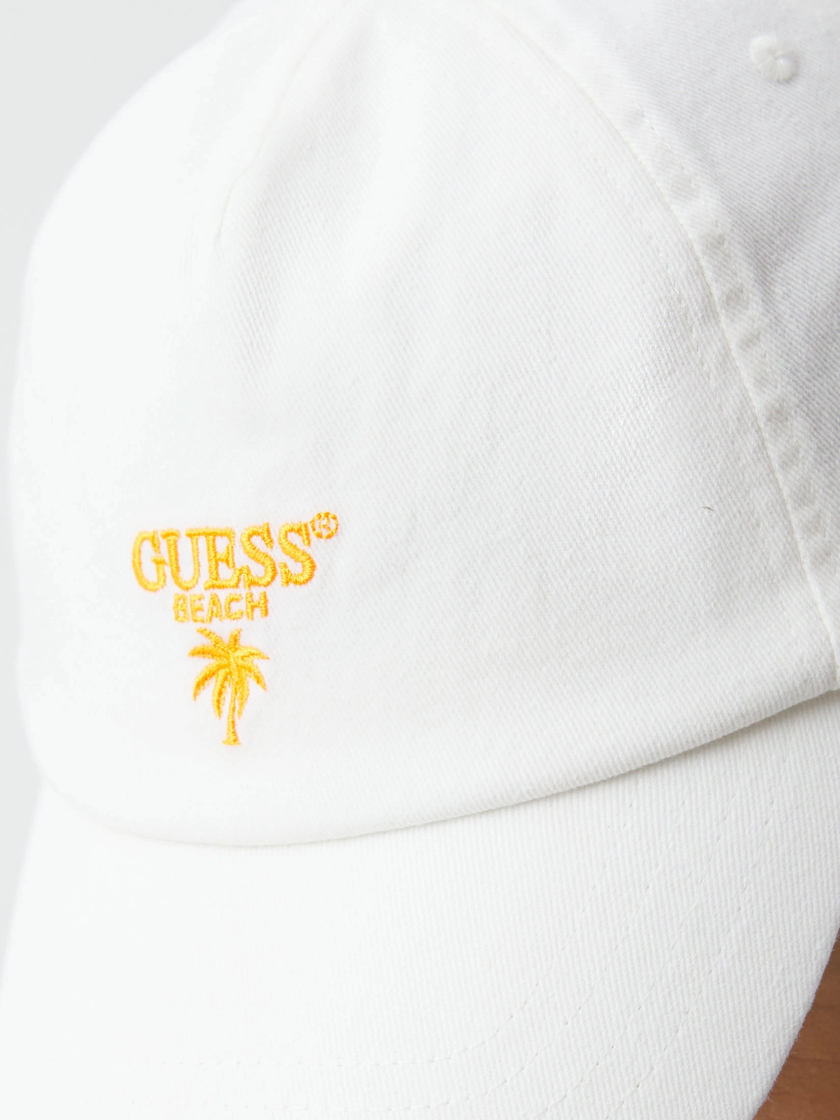 Guess Erkek Beyaz Palm Logolu Beyzbol Şapkası