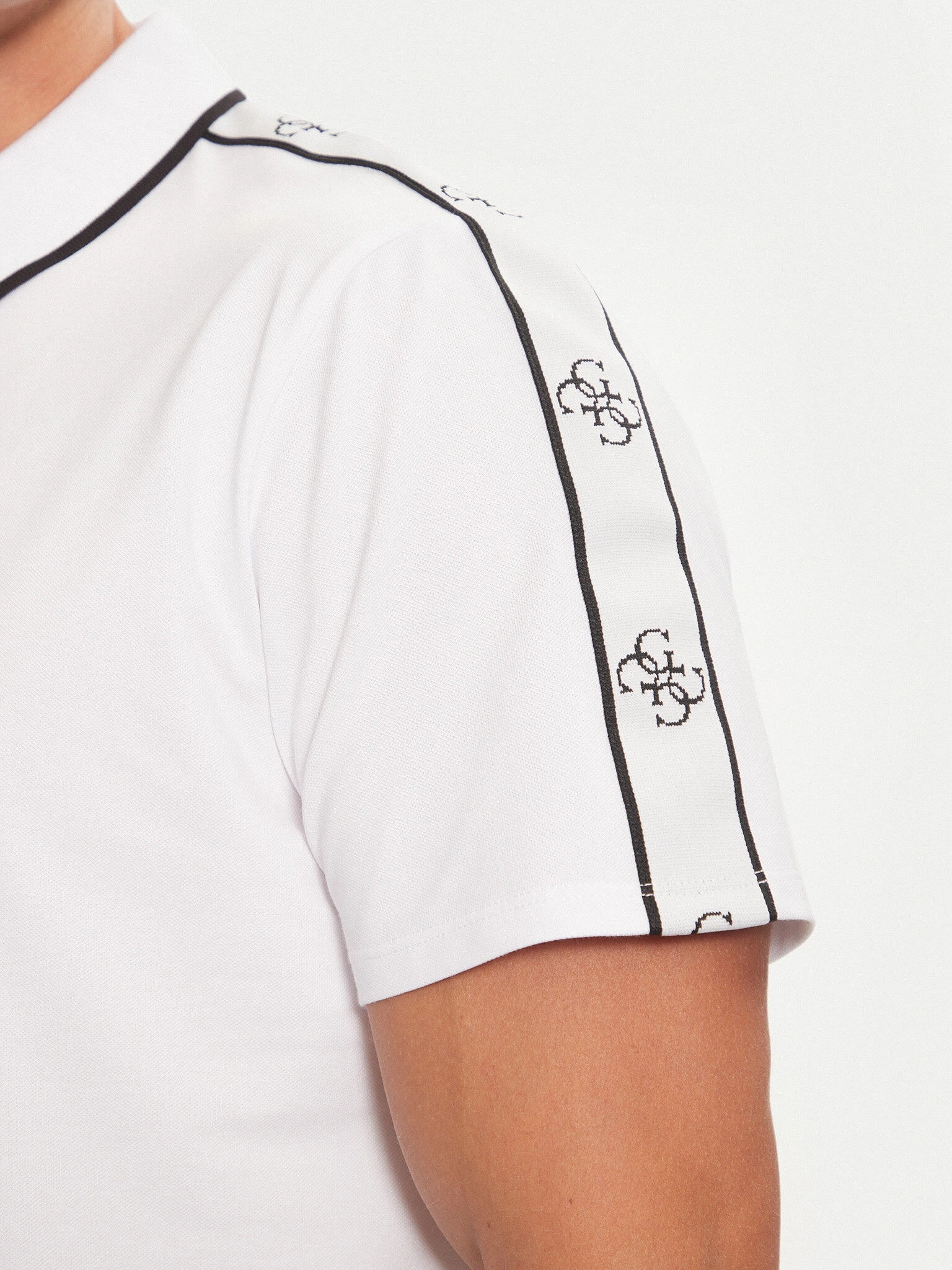 Guess Erkek Beyaz Quattro G Şeritli Polo Tişört