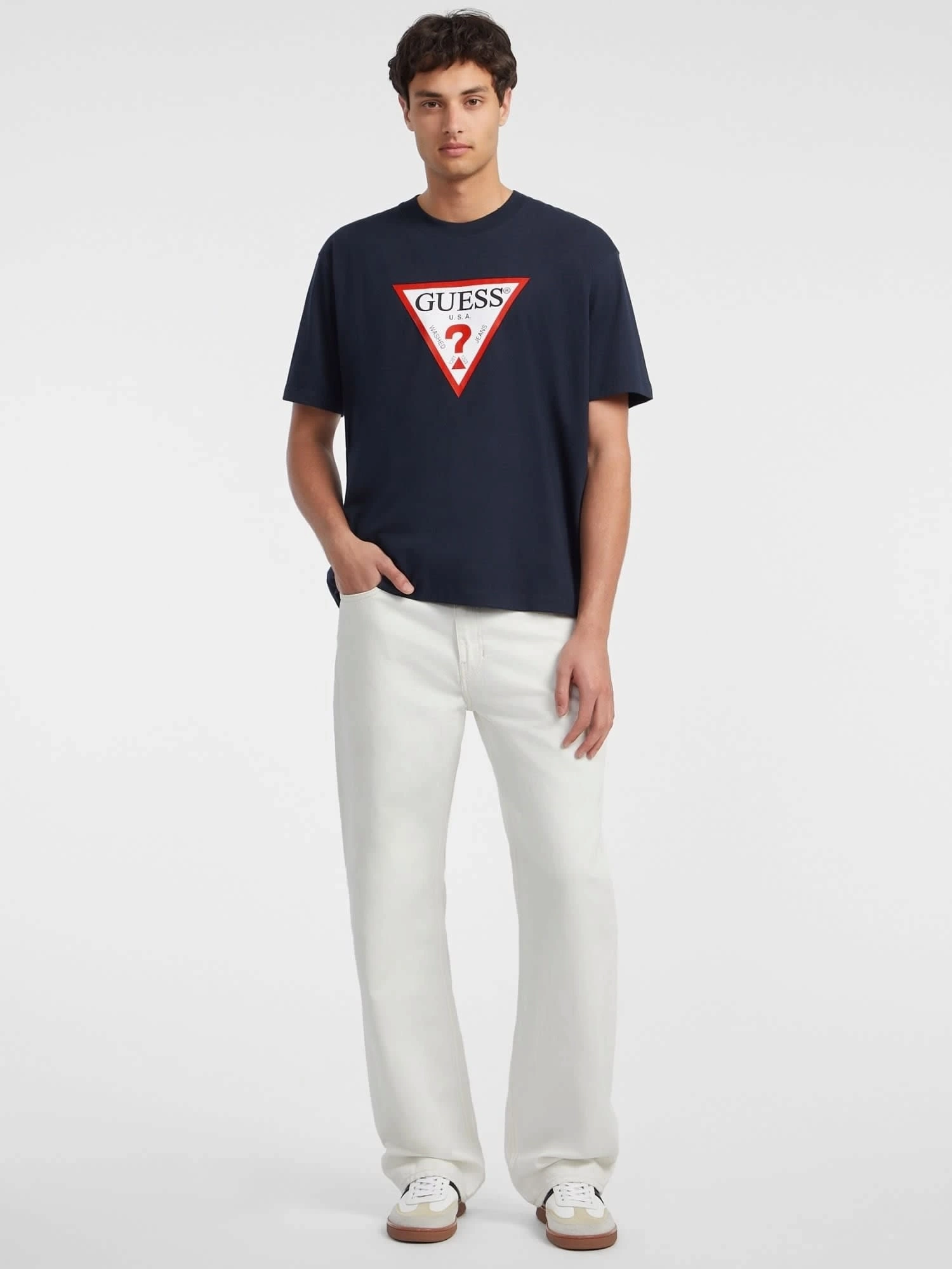 Guess Erkek Lacivert Üçgen Logolu  T-Shirt