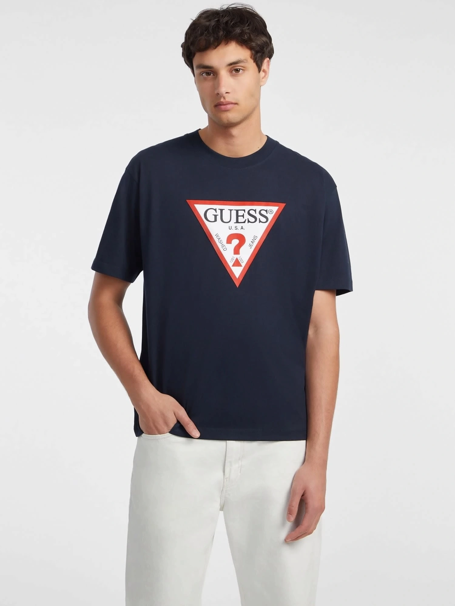 Guess Erkek Lacivert Üçgen Logolu  T-Shirt