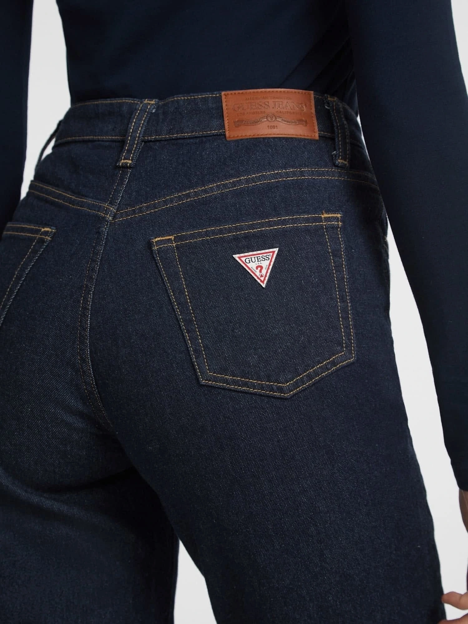 Guess Jeans Kadın G06 Mom Jean Siyah Kot Pantolon