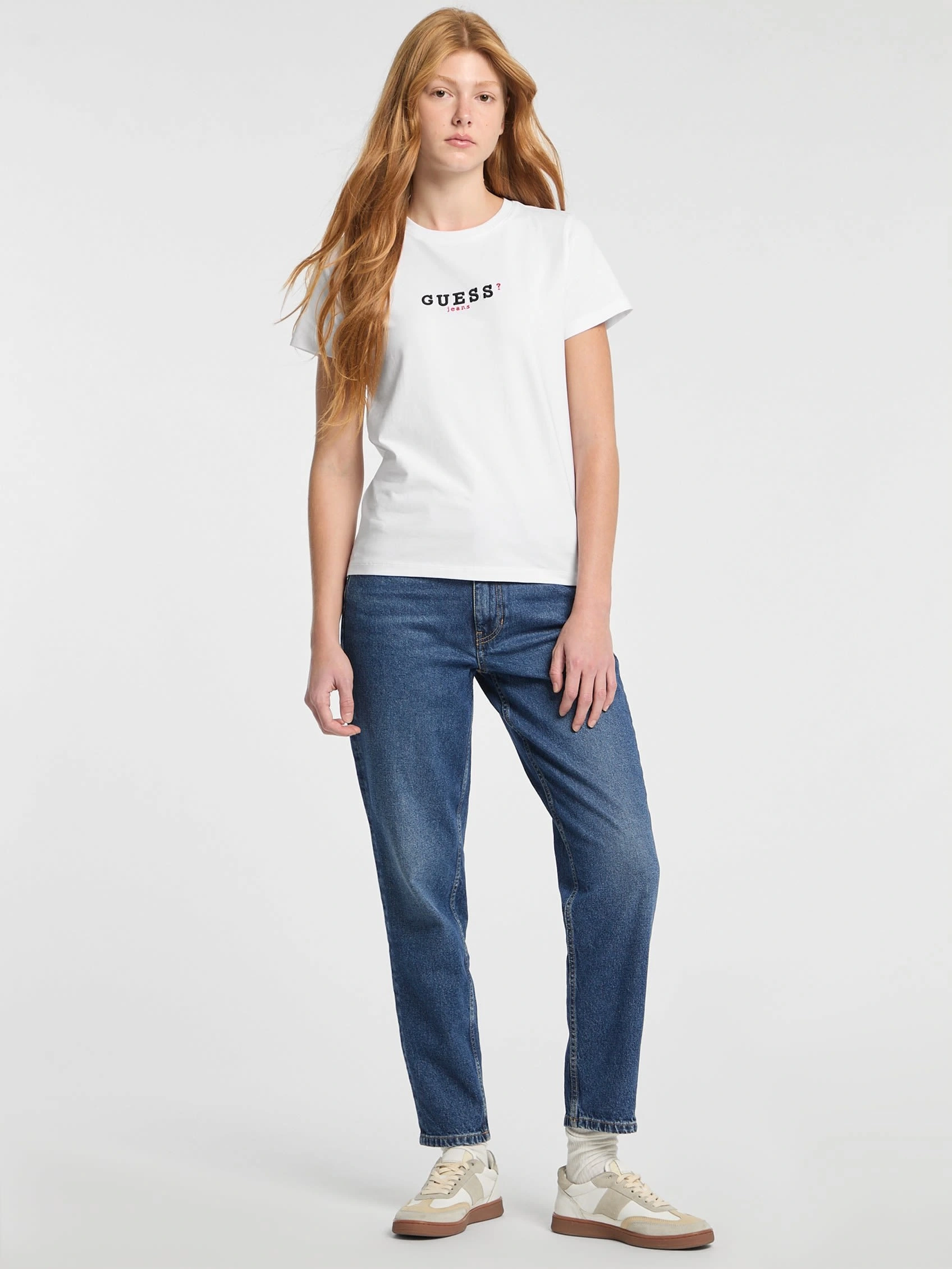 GUESS JEANS Kadın Logo İşlemeli Tişört Beyaz