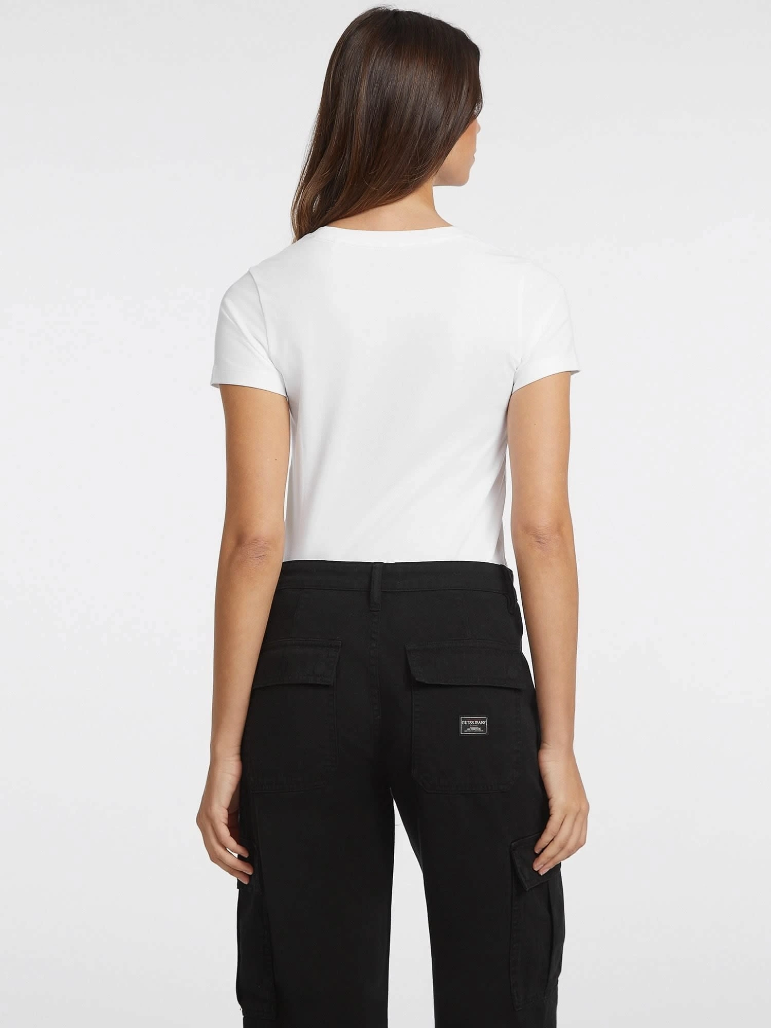 Guess Jeans Kadın Mini Beyaz V Yaka T-Shirt