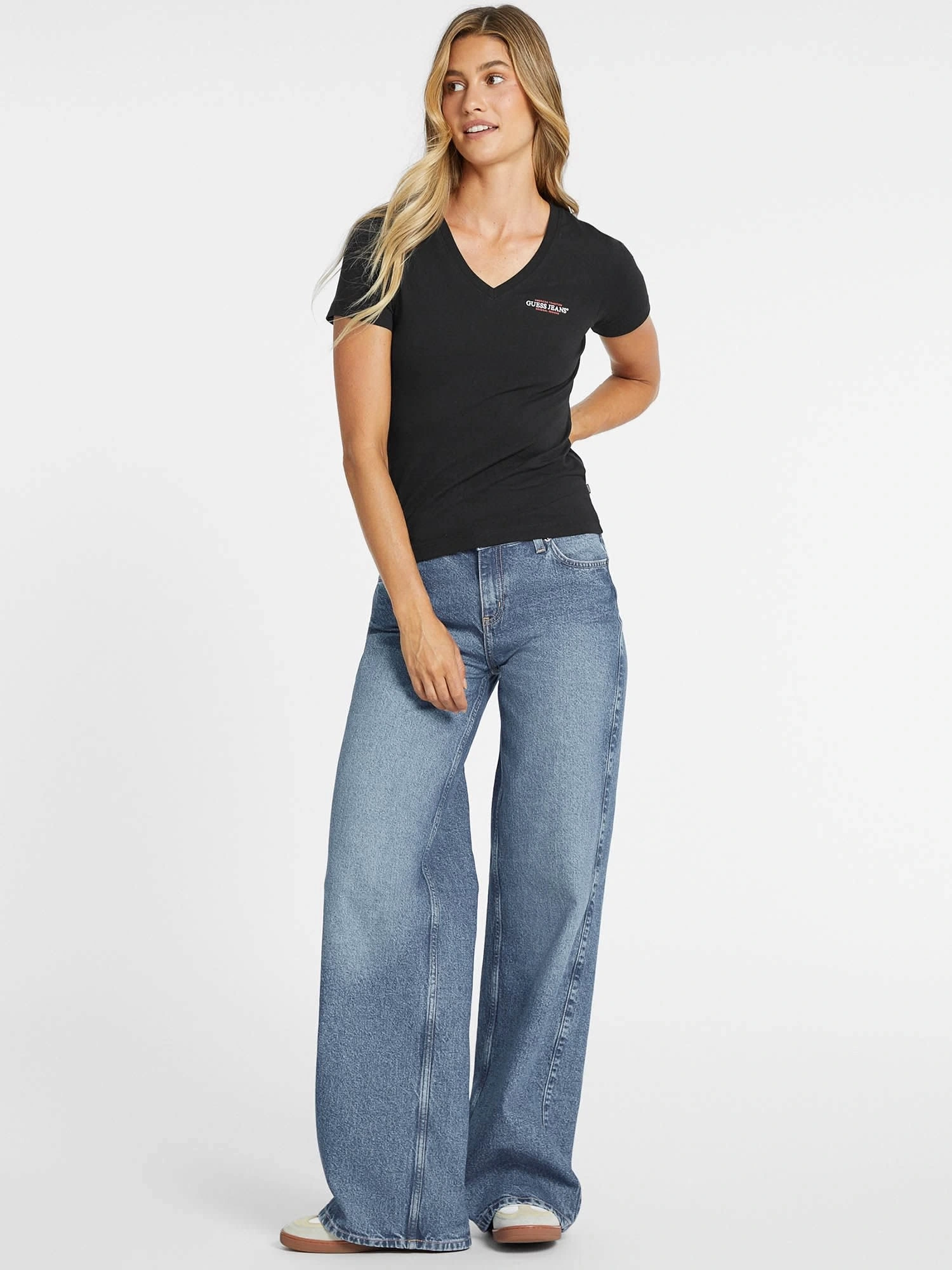 Guess Jeans Kadın Mini Siyah V Yaka T-Shirt