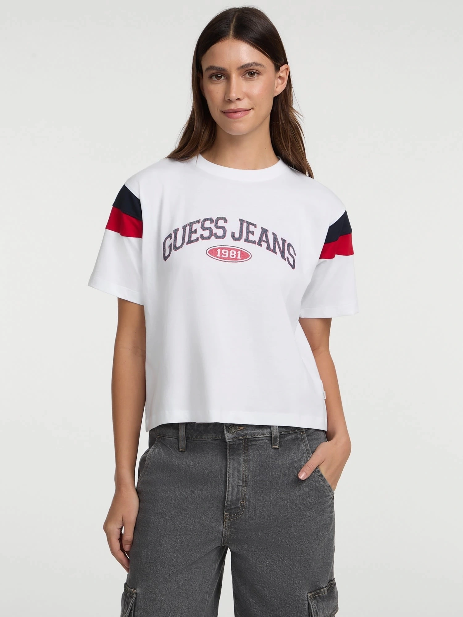 Guess Kadın Beyaz Boxy Kesim Kısa Kollu Tişört