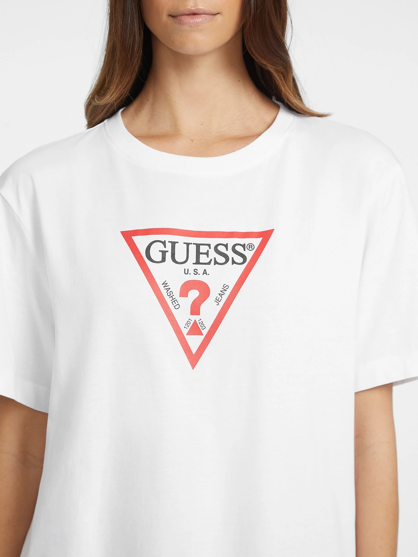 Guess Kadın Beyaz Oversize Bisiklet Yaka Pamuklu T-shirt