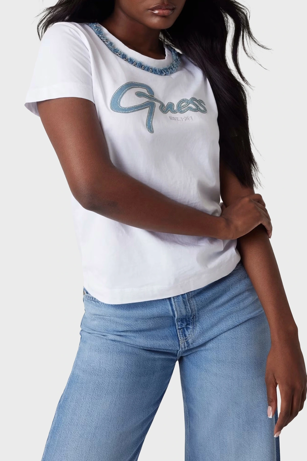 Guess Kadın Beyaz Zincir Detaylı Jean Tişört
