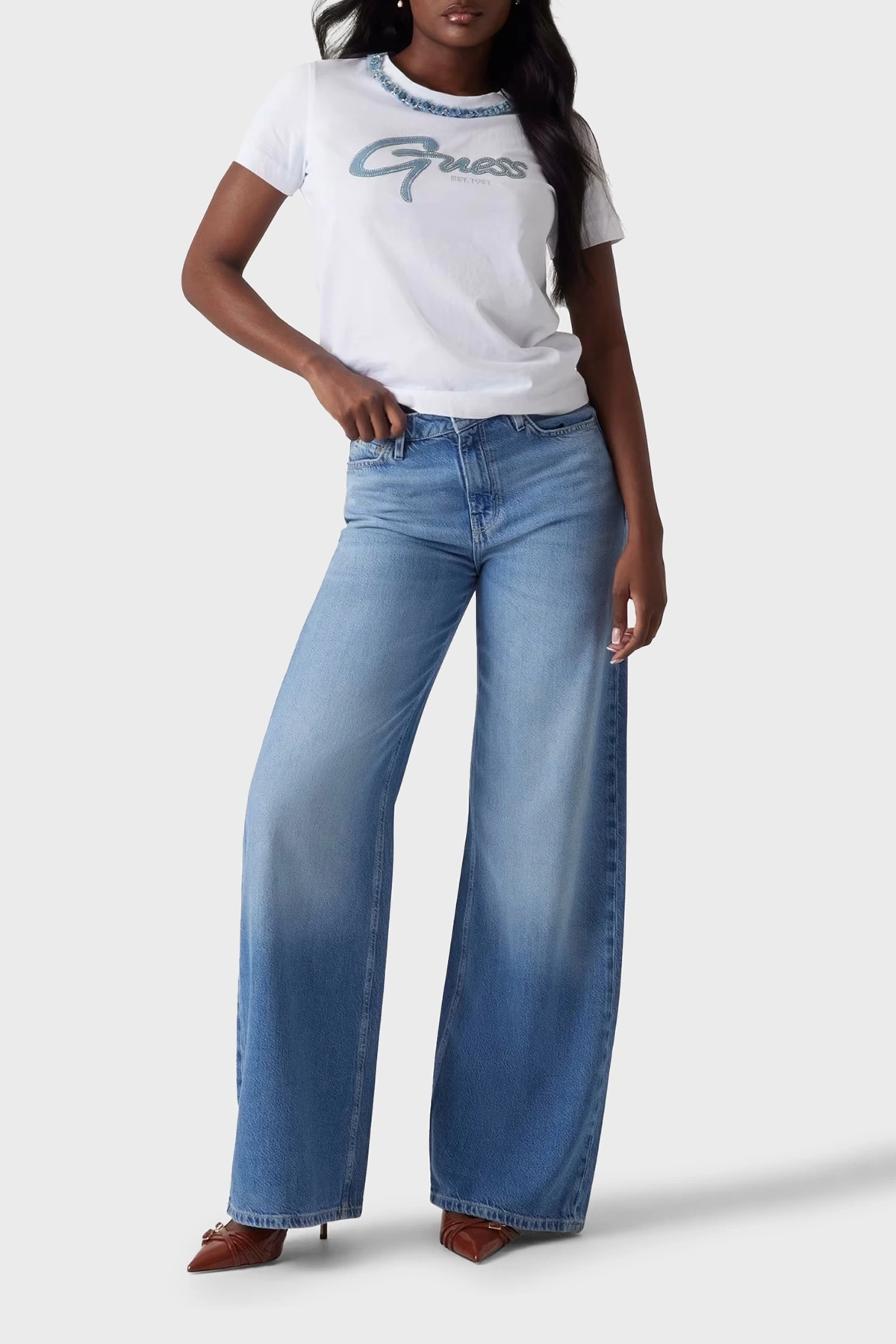 Guess Kadın Beyaz Zincir Detaylı Jean Tişört
