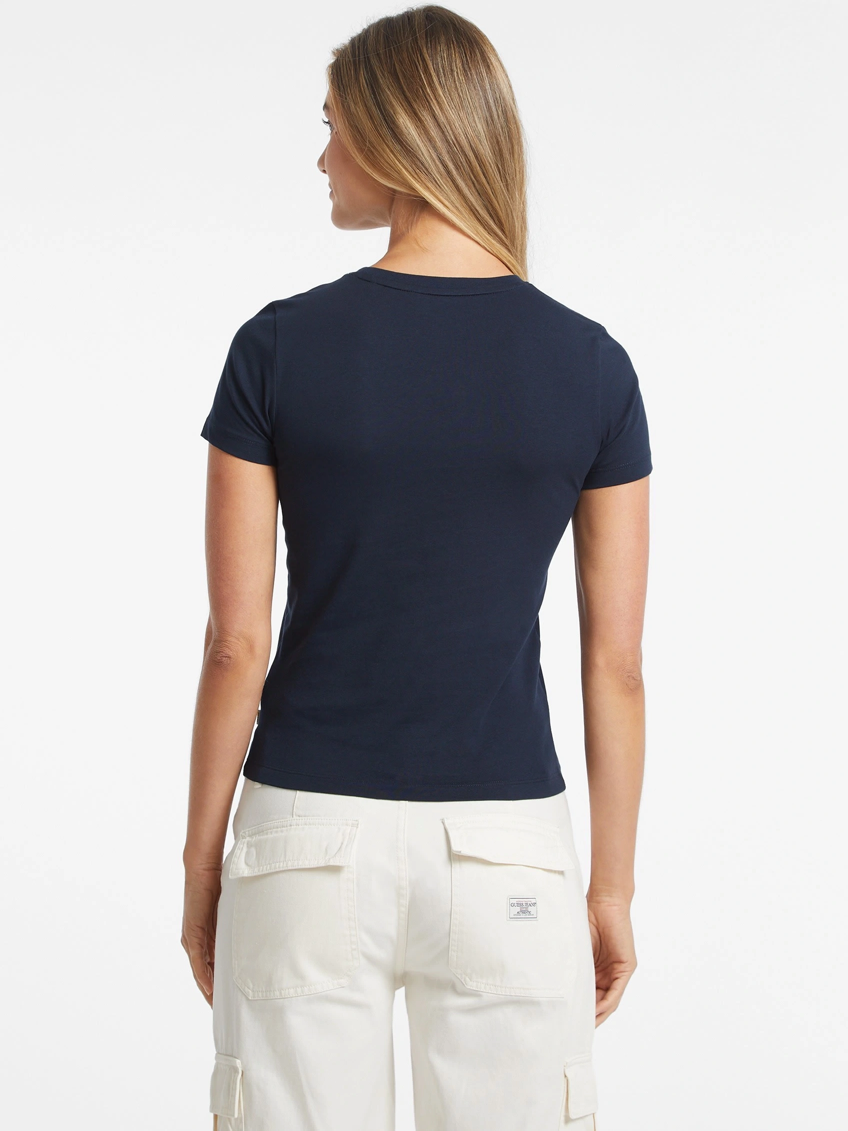 Guess Kadın Classic Mini Üçgen Logolu Siyah T-Shirt