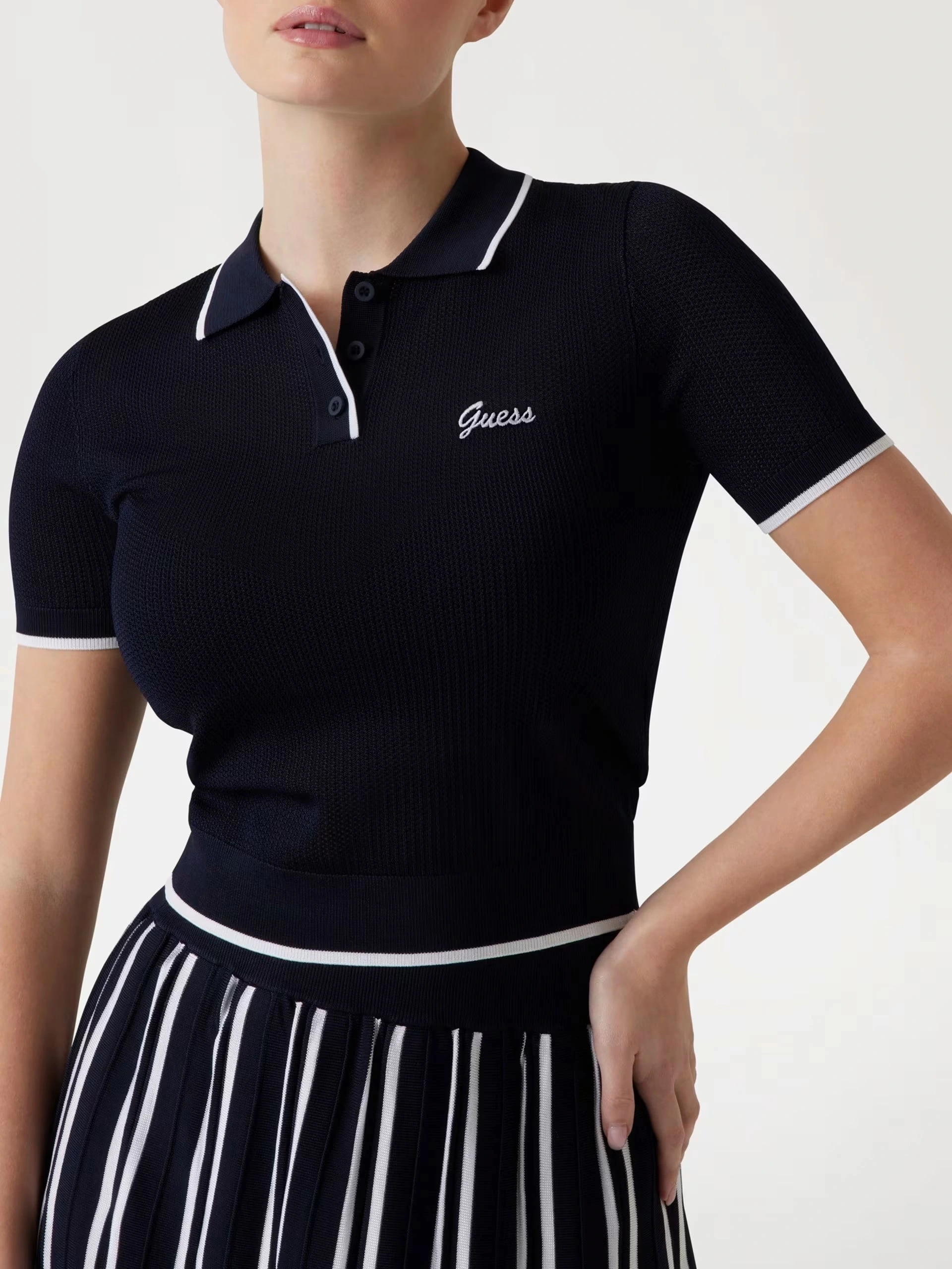 Guess Kadın Lacivert Polo Yaka Triko Kazak