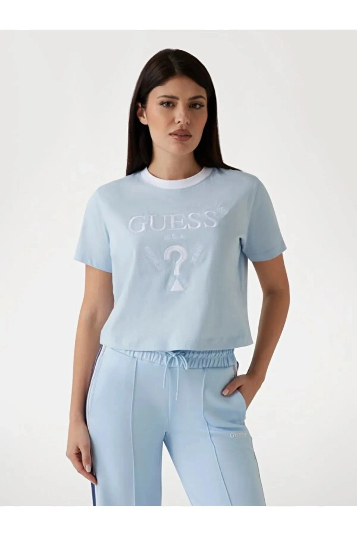 Guess Kadın Pembe Filanta Crop Tişört