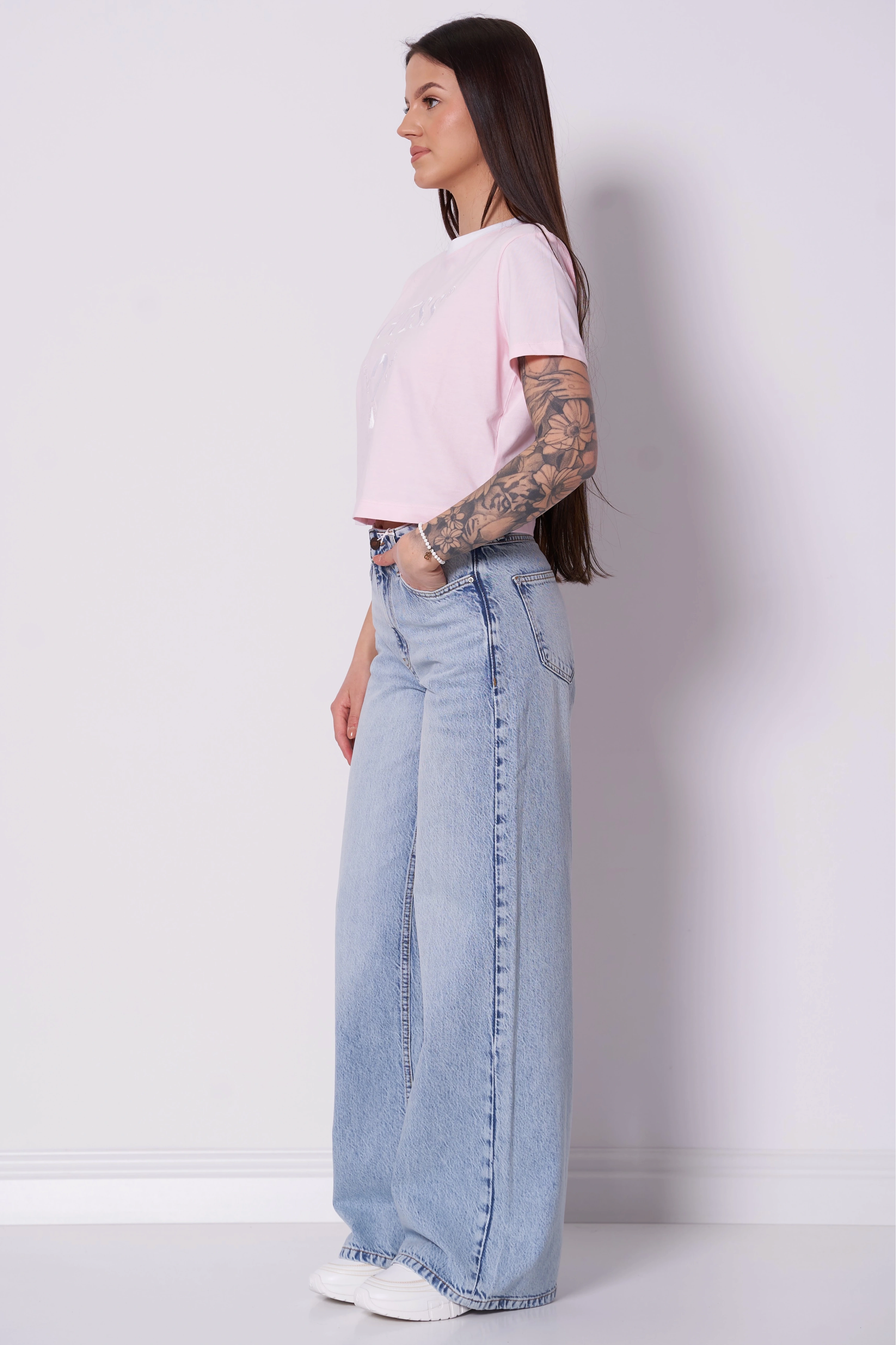 Guess Kadın Pembe Filanta Crop Tişört