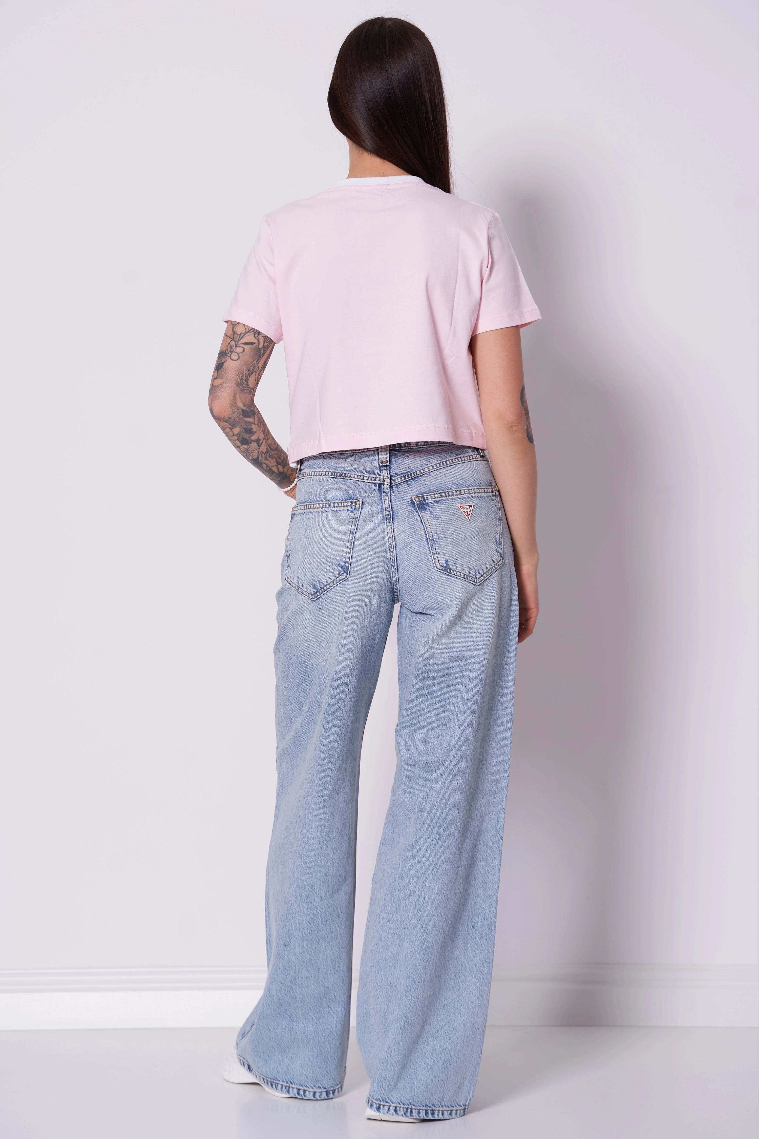Guess Kadın Pembe Filanta Crop Tişört