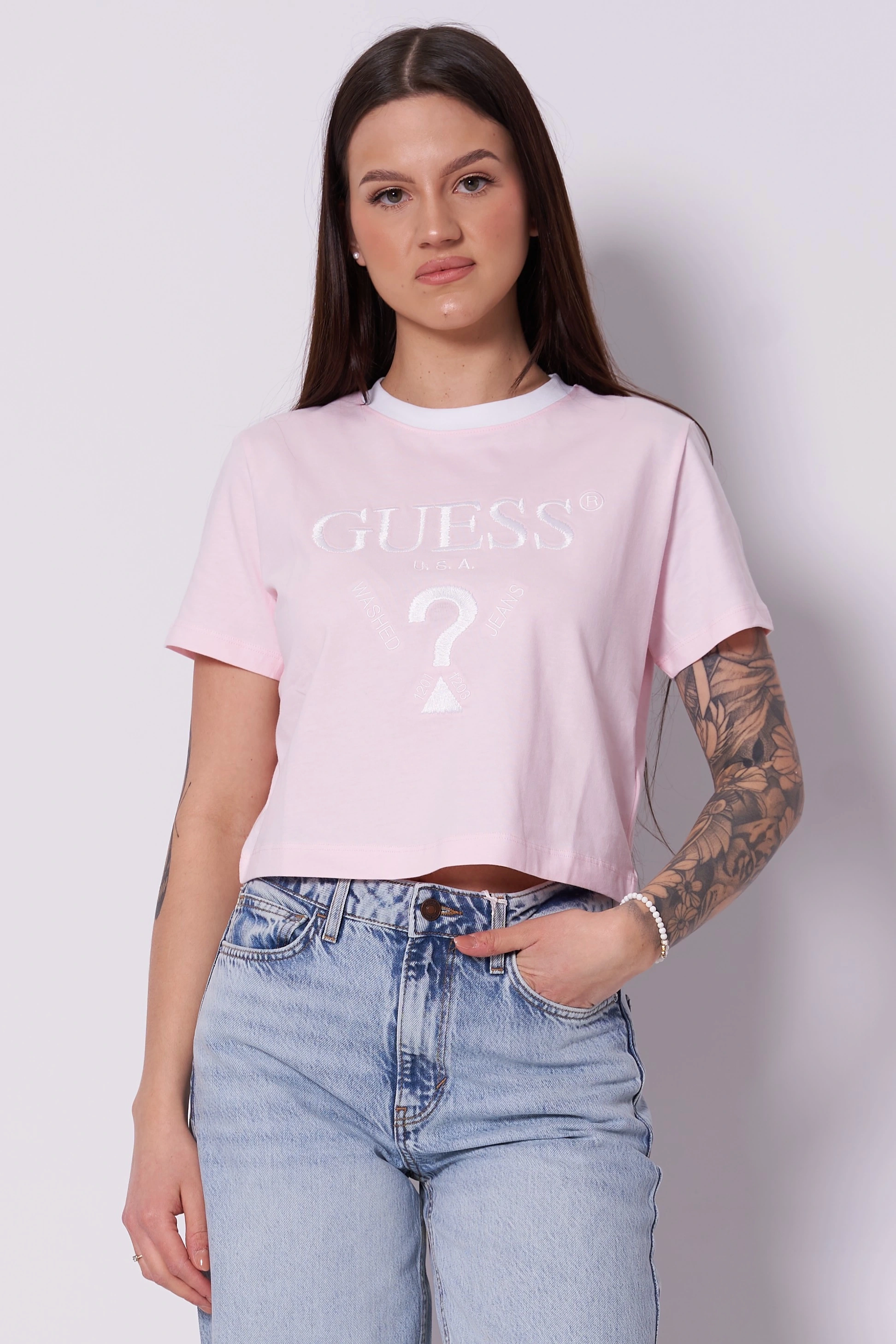 Guess Kadın Pembe Filanta Crop Tişört