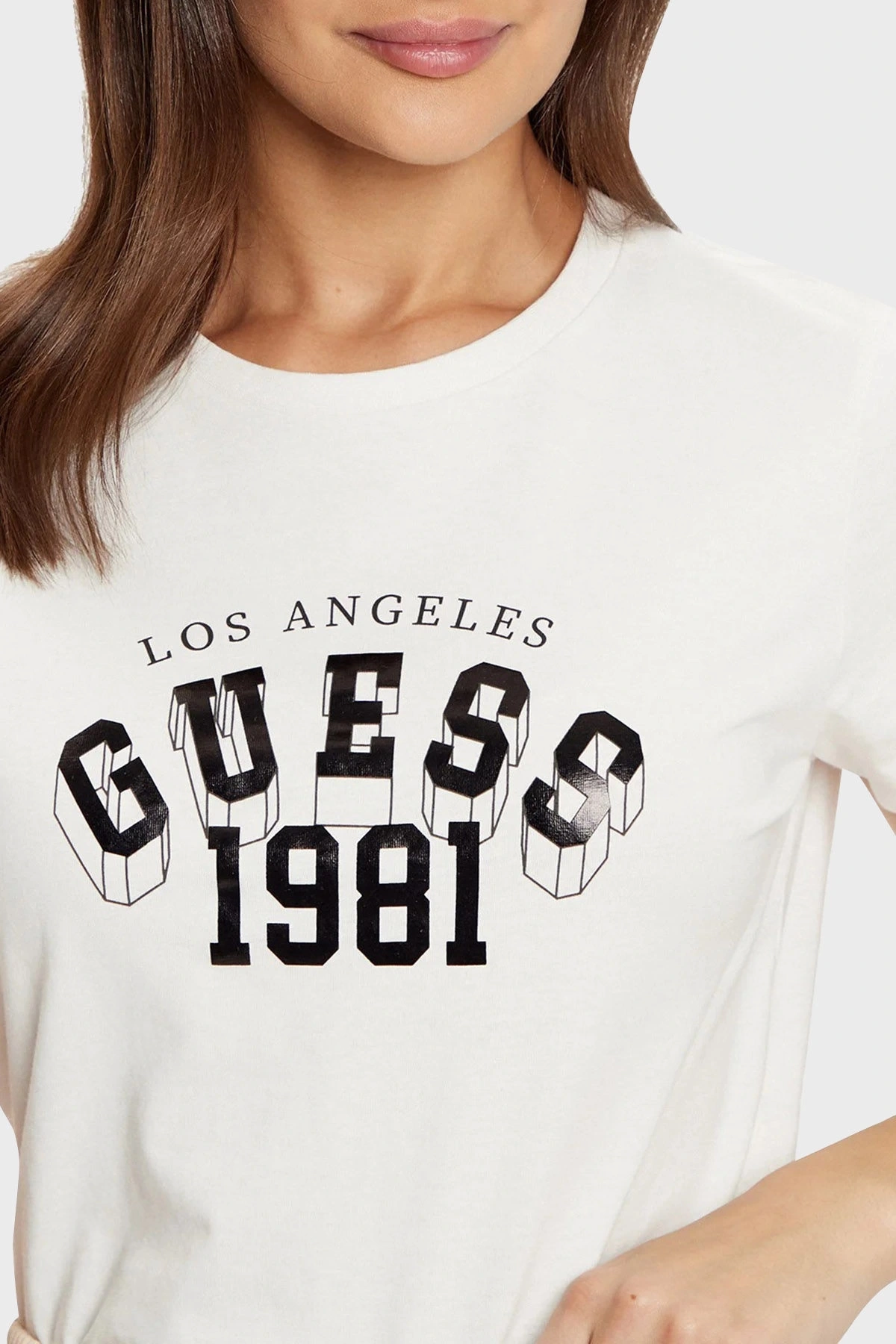 Guess Kadın Krem Martina   Bisiklet Yaka Logolu T-Shirt