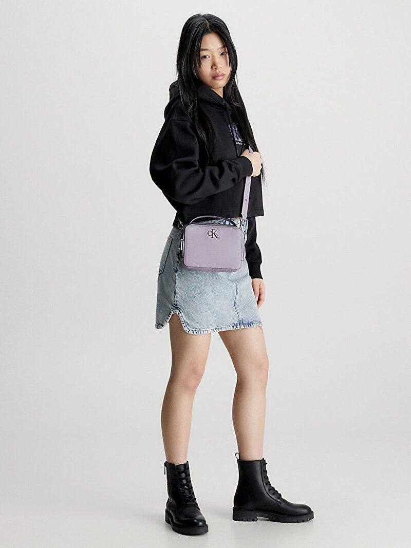 Calvin Klein Kadın Minimal Monogram Çapraz Çanta