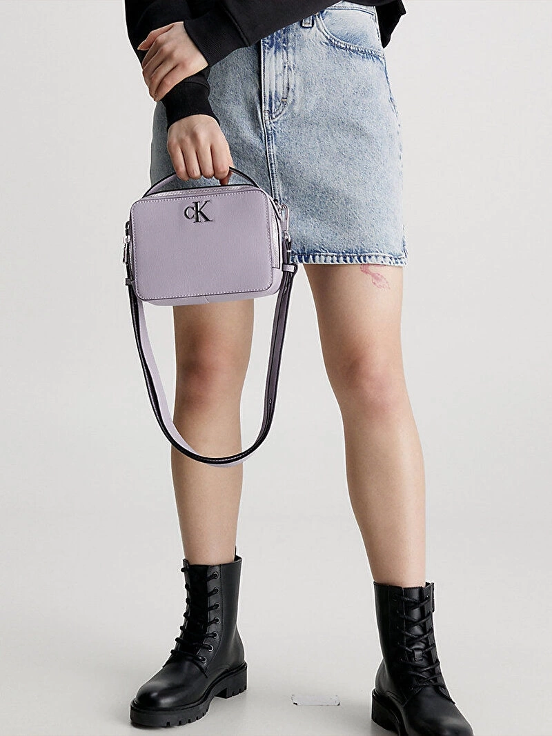 Calvin Klein Kadın Minimal Monogram Çapraz Çanta
